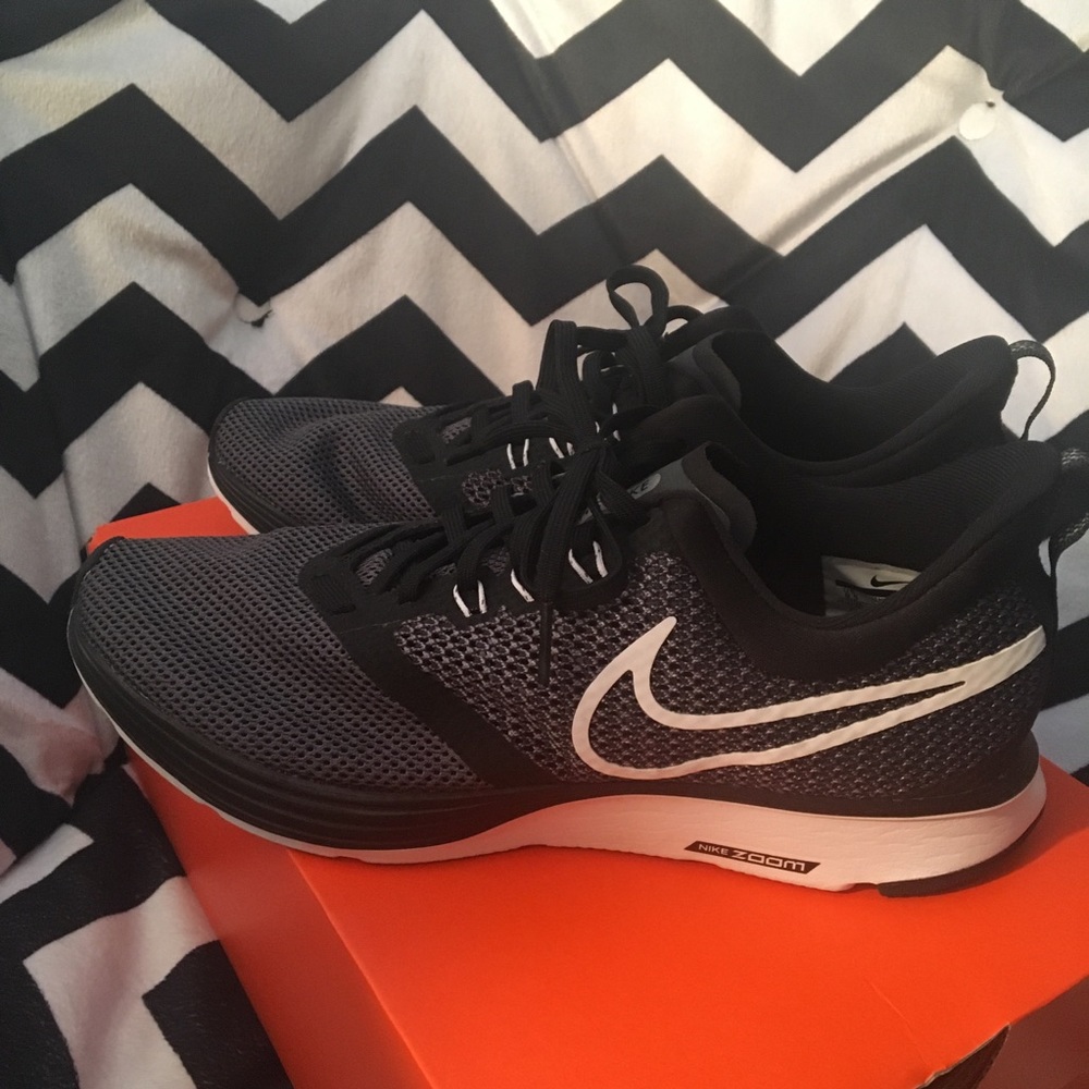 Nike woman’s zoom strike 9.5